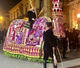 The Cavalcata di San Giuseppe di Scicli , together with the feast of the Madonna delle Milizie and the Gioia di Pasqua , is one of the spring festivals that animate the Iblean municipality between March and May. Every year, to celebrate San Giuseppe, the flight into Egypt is staged with a cavalcade featuring wonderful harnessed horses.